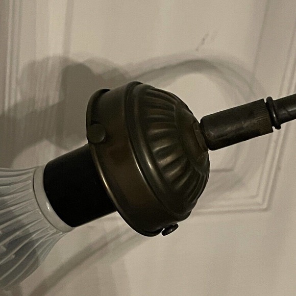 Vintage Gilbert Floral Tulip Lilly Pad Table Lamp USA Bronze Base RARE - Picture 7 of 14